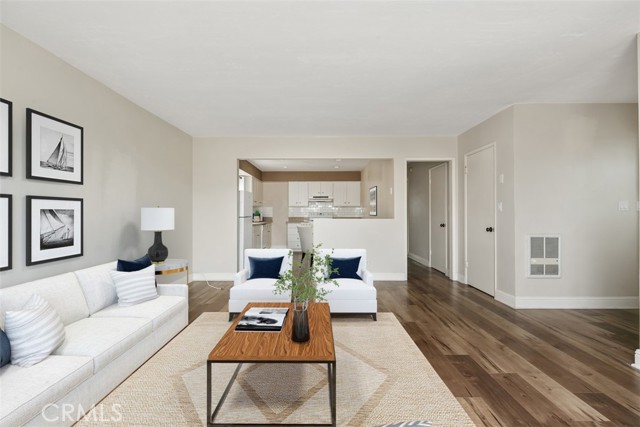 Detail Gallery Image 10 of 23 For 420 1/2 Narcissus, Corona Del Mar,  CA 92625 - 2 Beds | 1 Baths