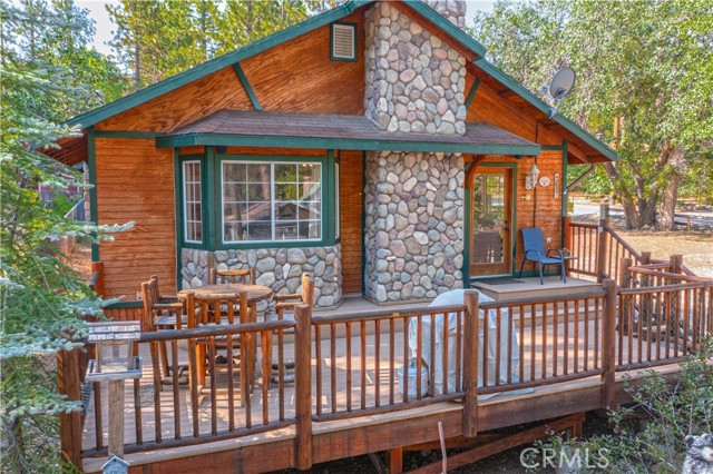 42531 Cedar Ave, Big Bear Lake CA: https://media.crmls.org/medias/b60cf248-63ec-4118-9473-47c6a5ef417c.jpg
