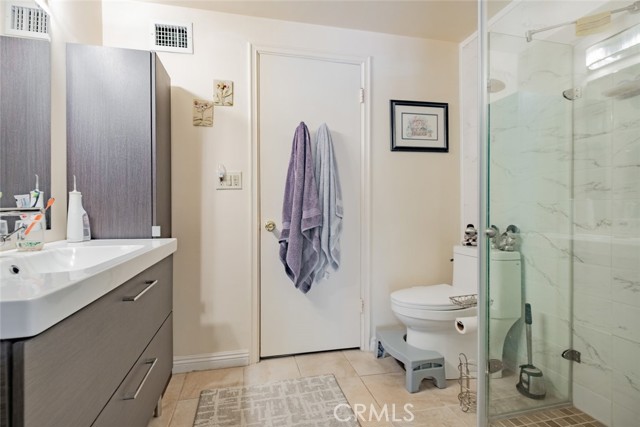Detail Gallery Image 22 of 31 For 10836 Darby Ave, Porter Ranch,  CA 91326 - 4 Beds | 2 Baths
