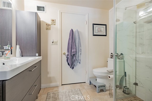 Detail Gallery Image 22 of 31 For 10836 Darby Ave, Porter Ranch,  CA 91326 - 4 Beds | 2 Baths