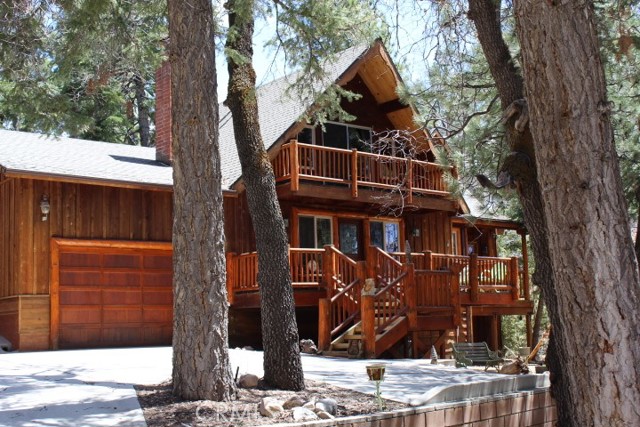 Detail Gallery Image 1 of 36 For 43413 Sheephorn Rd, Big Bear Lake,  CA 92315 - 4 Beds | 2/1 Baths