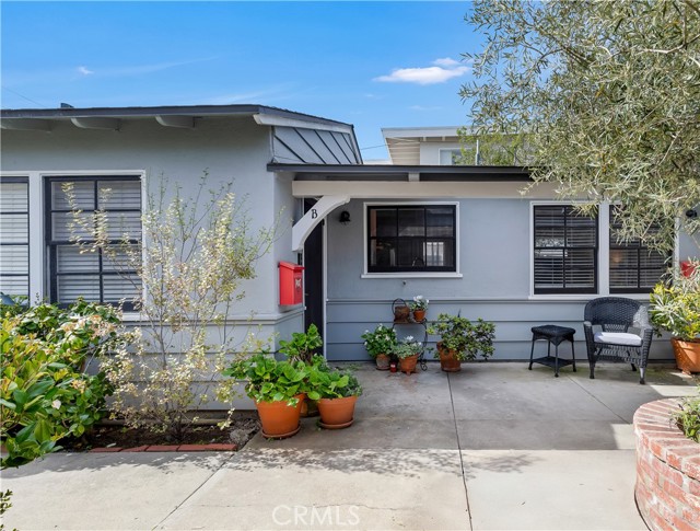 304 Dahlia Place, Corona del Mar CA: https://media.crmls.org/medias/b60ddea6-bd35-48f9-a3de-2c2617a95b01.jpg