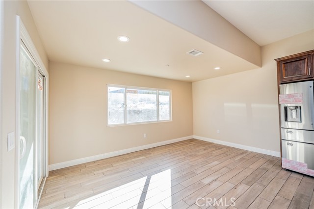 Detail Gallery Image 9 of 44 For 1275 Hollister, Pinon Hills,  CA 92372 - 4 Beds | 2 Baths