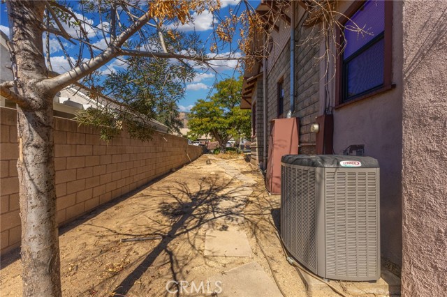 Detail Gallery Image 49 of 74 For 27953 Atlantic, Highland,  CA 92346 - 2 Beds | 1 Baths