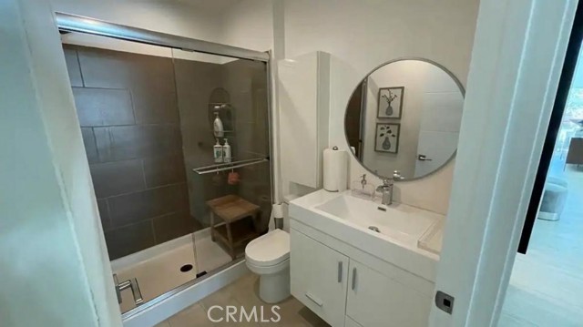 5357 Ellenvale Avenue, Woodland Hills CA: https://media.crmls.org/medias/b60f23f1-c195-4f2f-9690-f0eb938f955c.jpg
