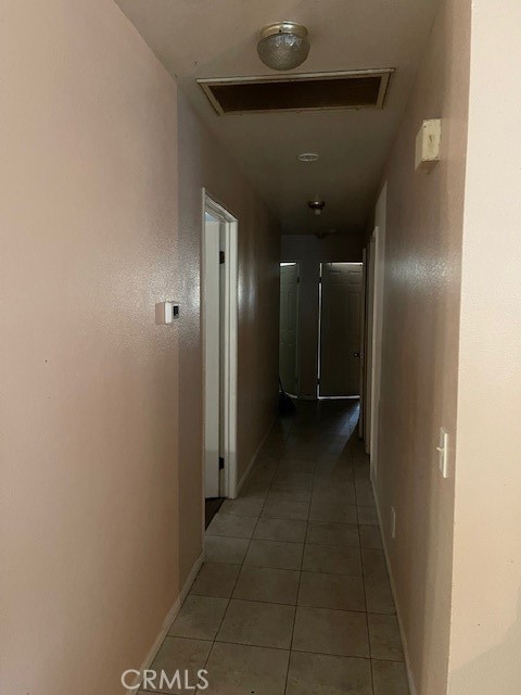 Detail Gallery Image 4 of 4 For 5445 Cedar, Jurupa Valley,  CA 92509 - 3 Beds | 2 Baths