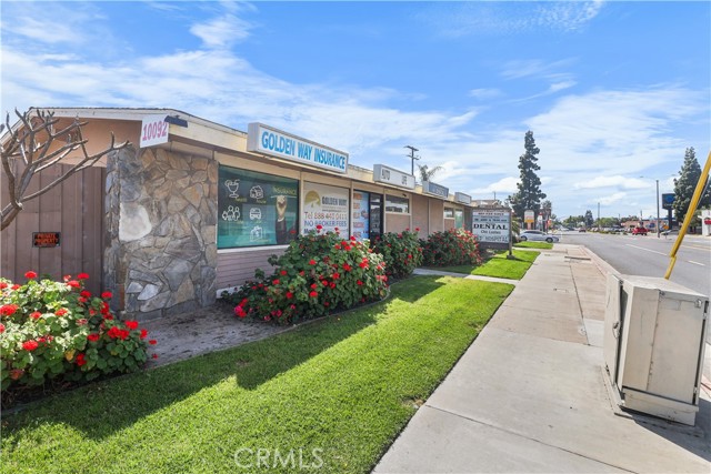 Image 2 of 9 For 10092 Chapman Avenue