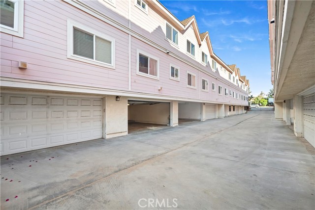 Detail Gallery Image 32 of 36 For 1505 S Atlantic #E,  Alhambra,  CA 91803 - 2 Beds | 2/1 Baths