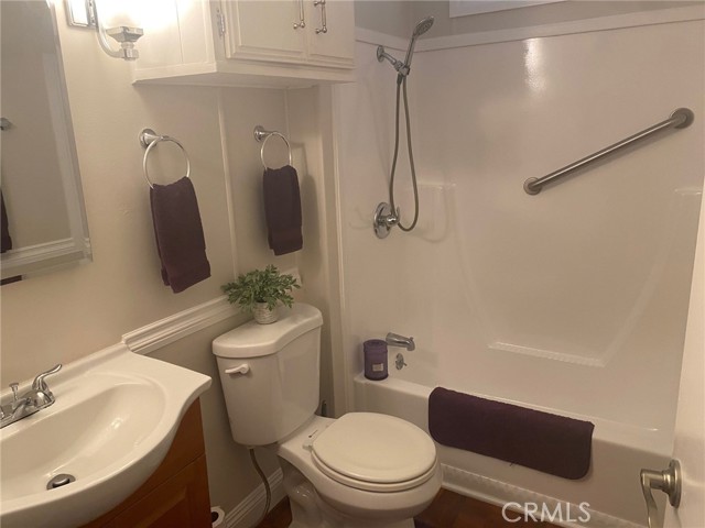 10210 Baseline, Alta Loma CA: https://media.crmls.org/medias/b610532d-2b53-48fc-88d6-638bfe565941.jpg