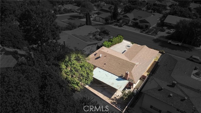991 Glenview Terrace photo 4