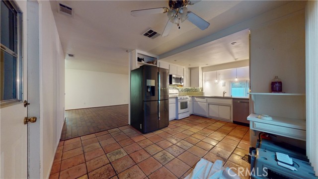 Detail Gallery Image 6 of 33 For 2521 Electric, Upland,  CA 91784 - 3 Beds | 2 Baths