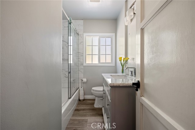 7027 Shoshone Avenue, Van Nuys CA: https://media.crmls.org/medias/b610e255-9332-4a73-ad2e-1ee2dfe9e415.jpg