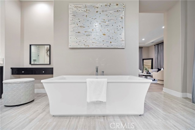 Detail Gallery Image 29 of 36 For 115 Interstellar, Irvine,  CA 92618 - 5 Beds | 5/1 Baths