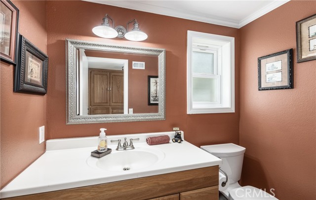 21992 Hoi Circle, Lake Forest CA: https://media.crmls.org/medias/b6112b29-9cfb-43f0-9695-a415c444a252.jpg