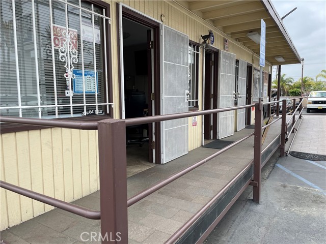 11840 E carson Street, Hawaiian Gardens CA: https://media.crmls.org/medias/b6119135-ef7b-4c44-b3d7-c835d3d9e0ed.jpg