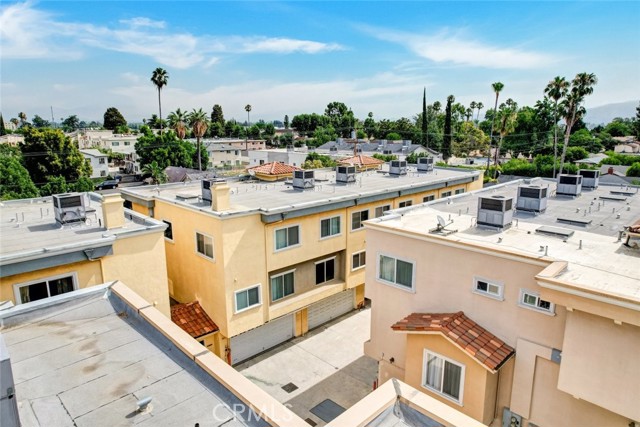 Detail Gallery Image 47 of 52 For 13629 Wyandotte St #111,  Van Nuys,  CA 91405 - 4 Beds | 3 Baths