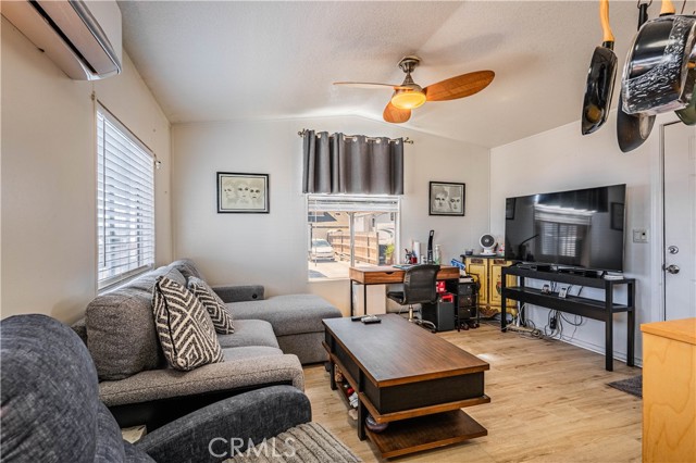 Detail Gallery Image 7 of 29 For 15980 Grand Ave #T11,  Lake Elsinore,  CA 92530 - 1 Beds | 1 Baths