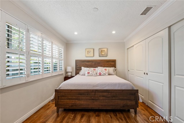 513 E Hillsdale Street, Inglewood CA: https://media.crmls.org/medias/b613a96b-41cf-4941-8a74-3fd8057ce418.jpg