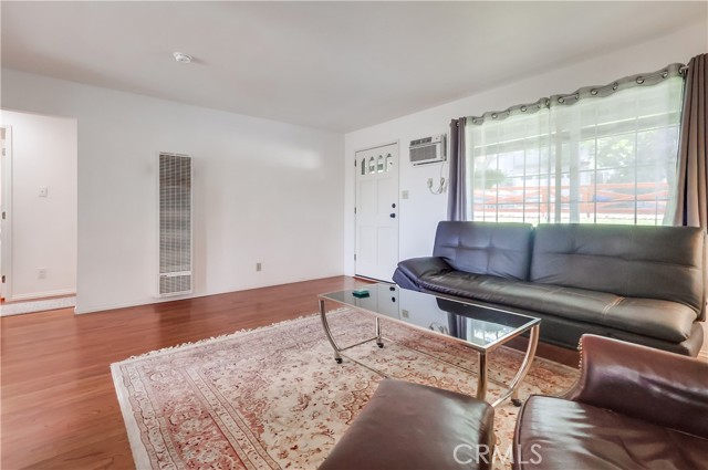 Detail Gallery Image 10 of 36 For 10745 Tujunga Canyon Bld, Tujunga,  CA 91042 - 2 Beds | 1 Baths