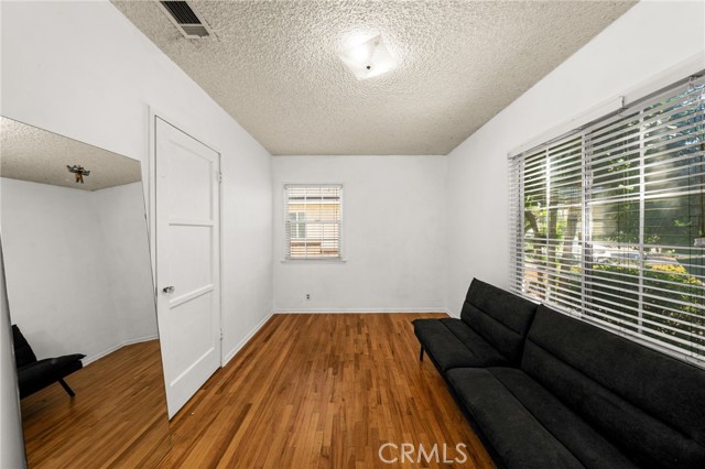 Detail Gallery Image 19 of 38 For 2415 Graydon Ave, Monrovia,  CA 91016 - 3 Beds | 2 Baths