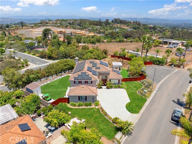 1732 Gamble Lane, Escondido CA: https://media.crmls.org/medias/b615f417-53df-4f0c-a206-a15404bf9562.jpg