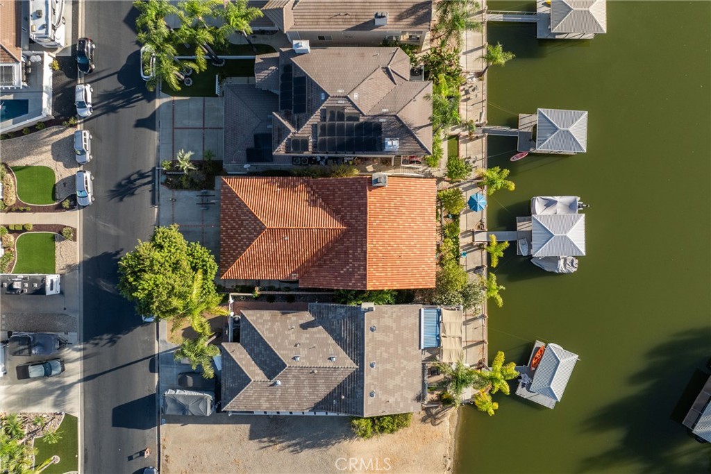 https://media.crmls.org/medias/b61694d5-486b-4c84-9434-d721bae22926.jpg?preset=X-Large