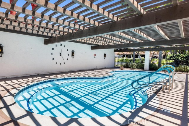 5108 Don Miguel Drive, Carlsbad CA: https://media.crmls.org/medias/b6176df9-0cd7-4f02-a0c1-3d072b50b785.jpg