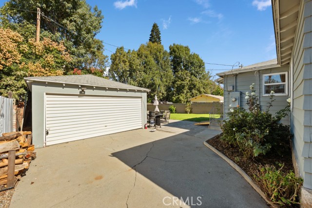 213 East 45th Street, Long Beach CA: https://media.crmls.org/medias/b617b317-6106-4515-8a15-9e1b6739abb2.jpg