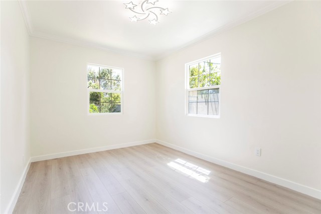 Detail Gallery Image 22 of 47 For 11063 White Oak Ave, Granada Hills,  CA 91344 - 3 Beds | 2 Baths
