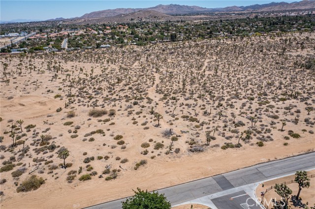 58280 Twentynine Palms Hwy, Yucca Valley, California 92284, ,Commercial Sale,For Sale,58280 Twentynine Palms Hwy,CREV21105784