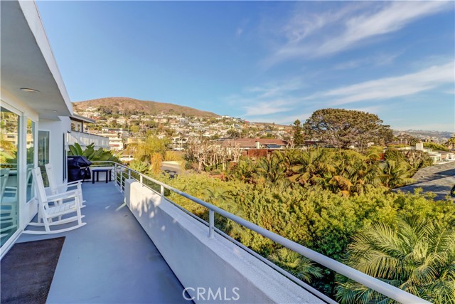 Detail Gallery Image 59 of 75 For 134 Crescent Bay Dr, Laguna Beach,  CA 92651 - 4 Beds | 3/1 Baths