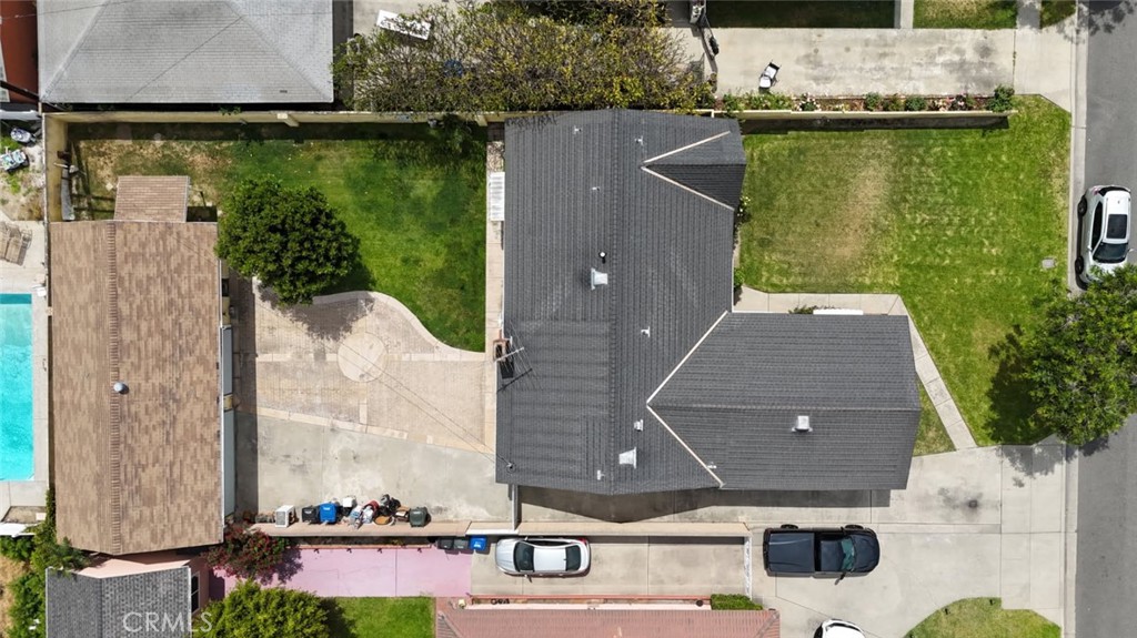 https://media.crmls.org/medias/b61953b7-c0a8-404a-b702-449644a3d79a.jpg?preset=X-Large