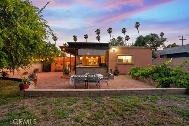 610 S Bel Aire Drive, Burbank CA: https://media.crmls.org/medias/b61a5ca3-b437-4cc2-8395-b7925608906f.jpg