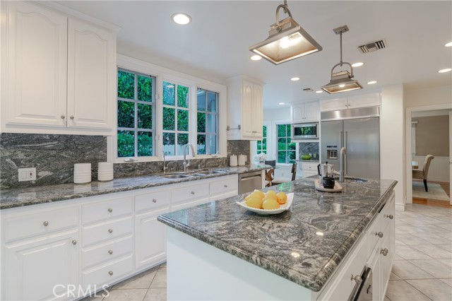 1354 Bedford Road, San Marino CA: https://media.crmls.org/medias/b61ac842-87fe-4224-9758-413f23d9115b.jpg