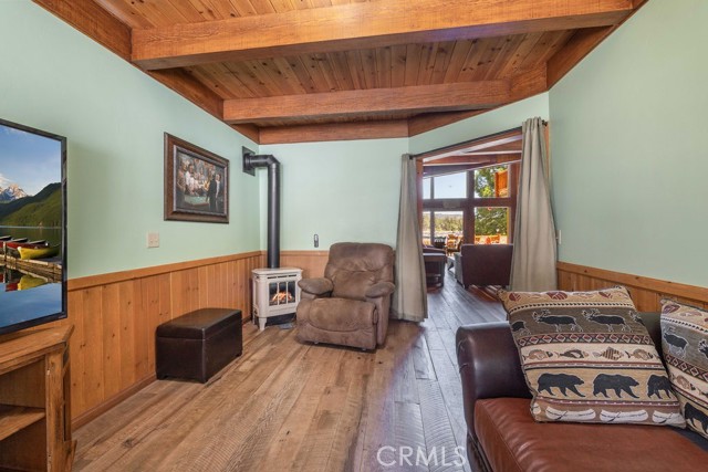 535 Cienega Road, Big Bear Lake CA: https://media.crmls.org/medias/b61ad3a6-540e-44f9-ba9a-fad97688eebc.jpg