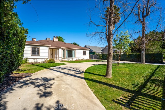 Detail Gallery Image 2 of 19 For 23017 Sylvan Street, Woodland Hills,  CA 91367 - 3 Beds | 2/1 Baths