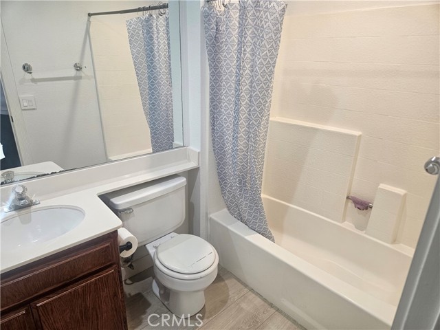 Detail Gallery Image 18 of 39 For 37323 Daybreak Street, Palmdale,  CA 93550 - 4 Beds | 3 Baths