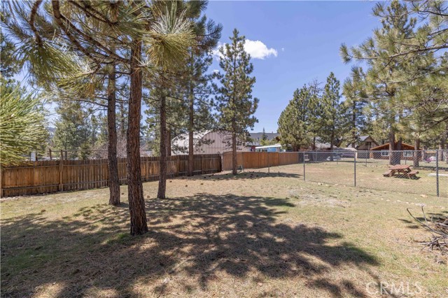 Detail Gallery Image 30 of 40 For 39791 Forest, Big Bear Lake,  CA 92315 - 3 Beds | 2 Baths