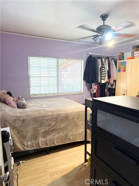 516 N Brand Boulevard, San Fernando CA: https://media.crmls.org/medias/b61c08a5-fd00-4917-b3c7-1f8c96f0bbf8.jpg