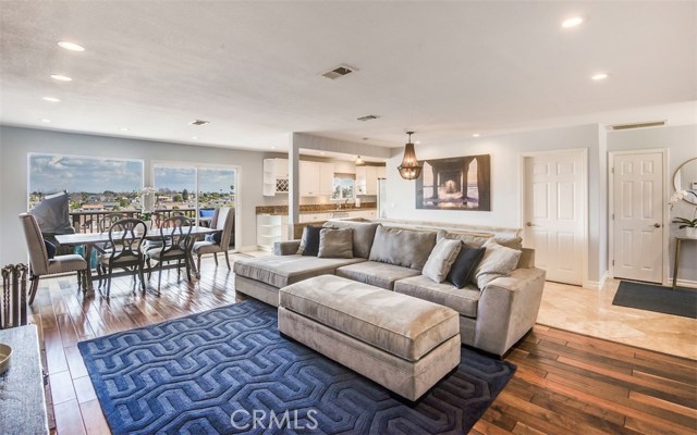 440 Prospect Avenue, Redondo Beach, California 90277, 4 Bedrooms Bedrooms, ,3 BathroomsBathrooms,Residential,Sold,Prospect,SB18044582