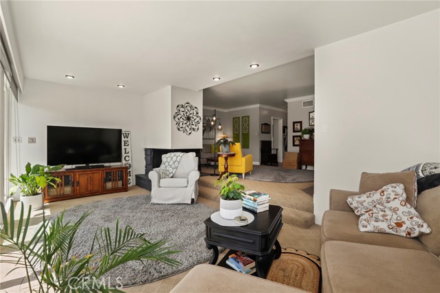 Detail Gallery Image 10 of 35 For 5640 E Deborah, Long Beach,  CA 90815 - 2 Beds | 2 Baths