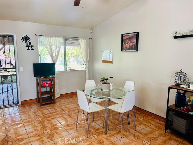 Detail Gallery Image 8 of 20 For 15162 Cambria St, Fontana,  CA 92335 - 4 Beds | 2 Baths