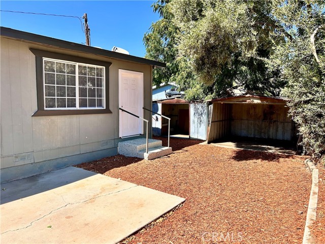 Detail Gallery Image 10 of 66 For 32090 Ranch Rd, Homeland,  CA 92548 - 5 Beds | 2 Baths