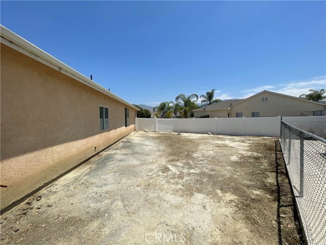 24967 Volga Street, Hemet CA: https://media.crmls.org/medias/b61f3fbd-d6c8-495c-9b89-51c71bc6cfb3.jpg