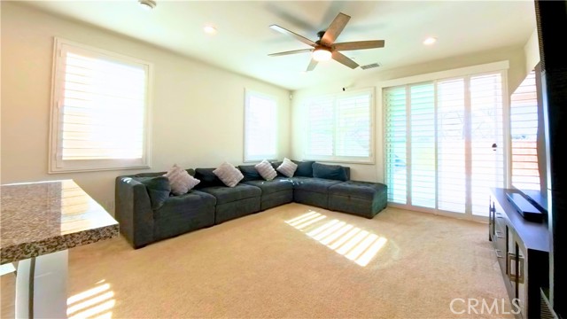 Detail Gallery Image 11 of 46 For 6035 Rio Bravo, Corona,  CA 92880 - 4 Beds | 3 Baths