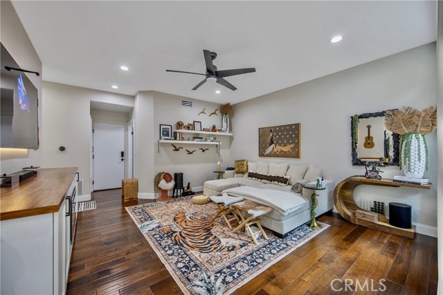 Detail Gallery Image 9 of 50 For 133 Concerto, Oak Park,  CA 91377 - 3 Beds | 3 Baths