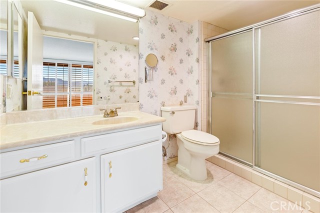 24055 Paseo Del Lago, Laguna Woods CA: https://media.crmls.org/medias/b6213c1e-5ef6-463d-a62a-f4f9e776116c.jpg