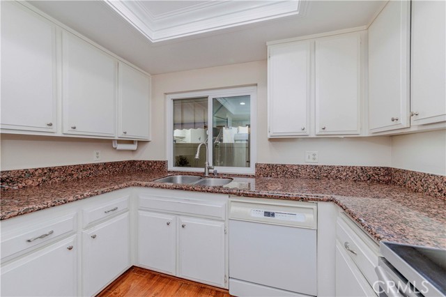 13602 La Jolla Circle, La Mirada CA: https://media.crmls.org/medias/b6221fc5-5553-4ac1-894a-c84477553eca.jpg