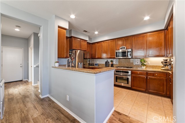 Detail Gallery Image 15 of 39 For 864 Calaveras, Corona,  CA 92878 - 3 Beds | 2/1 Baths