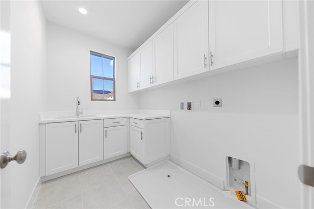 118 sunnybank Boulevard, Irvine CA: https://media.crmls.org/medias/b62285db-38f0-4a02-9515-4ab9d888f0a8.jpg